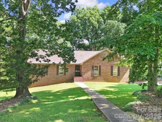8927 Scarsdale Drive, Mint Hill, NC 28227
