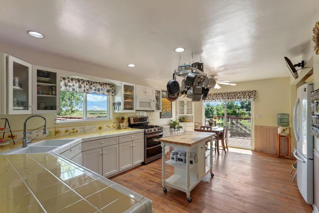 10450 Walnut Grove Rd, Thornton, CA 95686