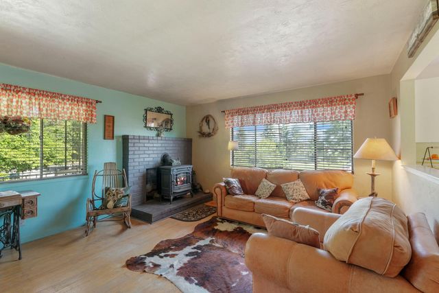 10450 Walnut Grove Rd, Thornton, CA 95686