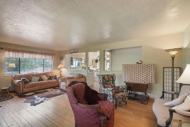 10450 Walnut Grove Rd, Thornton, CA 95686