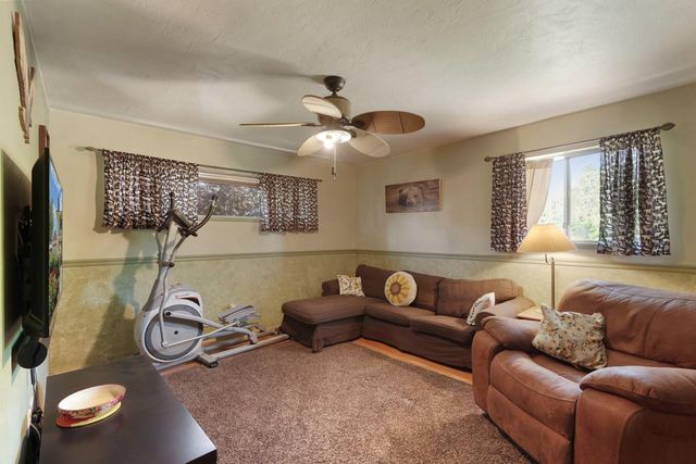 10450 Walnut Grove Rd, Thornton, CA 95686