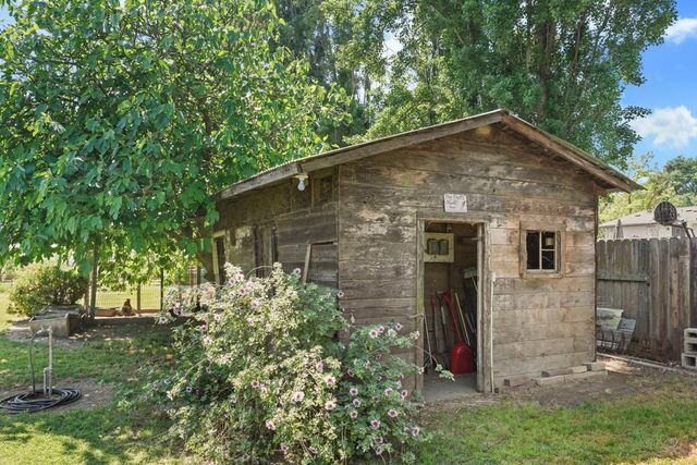 10450 Walnut Grove Rd, Thornton, CA 95686