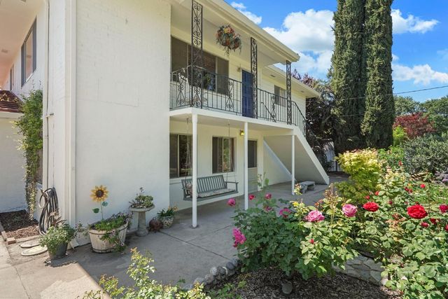 10450 Walnut Grove Rd, Thornton, CA 95686