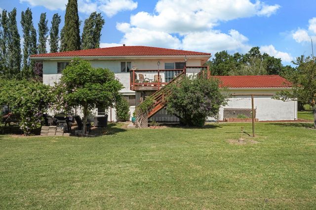 10450 Walnut Grove Rd, Thornton, CA 95686