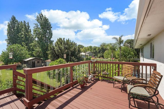 10450 Walnut Grove Rd, Thornton, CA 95686