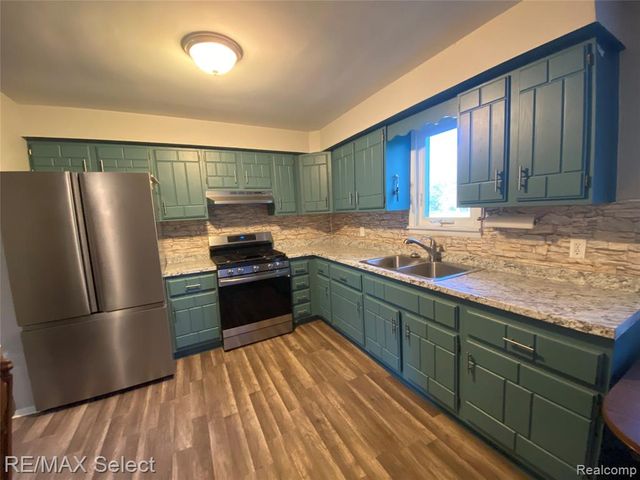 6169 Johnson Road, Flushing, MI 48433