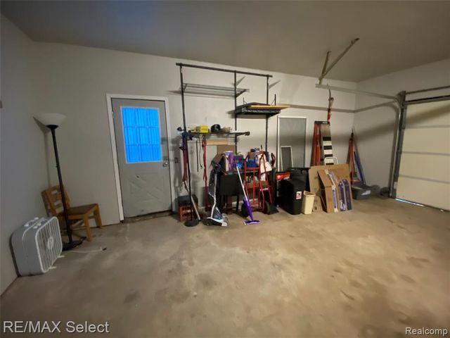 6169 Johnson Road, Flushing, MI 48433