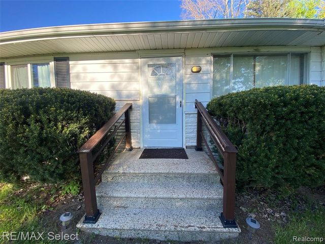 6169 Johnson Road, Flushing, MI 48433
