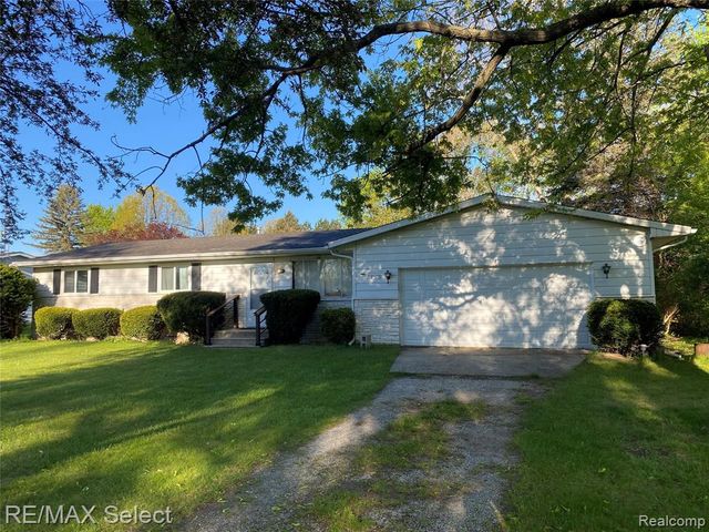 6169 Johnson Road, Flushing, MI 48433