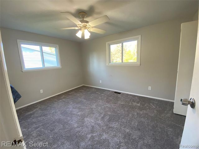 6169 Johnson Road, Flushing, MI 48433