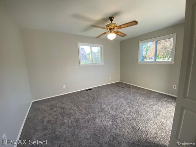 6169 Johnson Road, Flushing, MI 48433