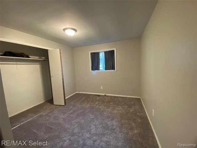 6169 Johnson Road, Flushing, MI 48433