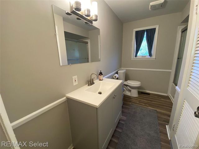 6169 Johnson Road, Flushing, MI 48433