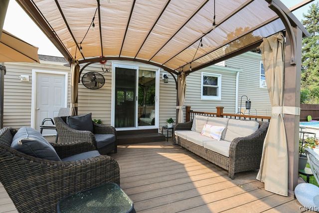 8420 Falcon Drive, Clay, NY 13090