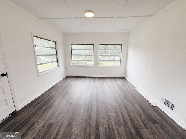 69 Oak Ave Street, Warm Springs, GA 31830