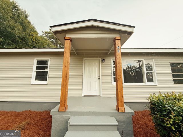 69 Oak Ave Street, Warm Springs, GA 31830