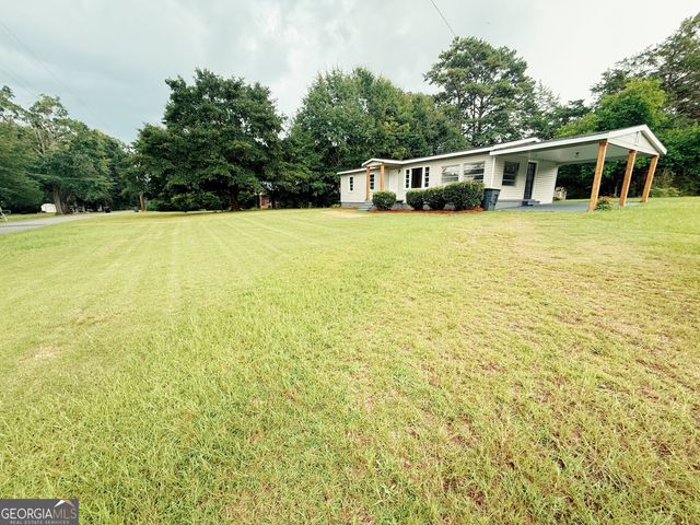 69 Oak Ave Street, Warm Springs, GA 31830