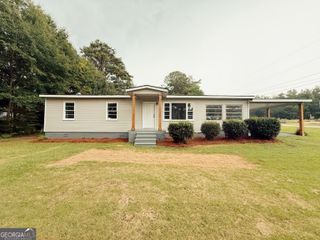 69 Oak Ave Street, Warm Springs, GA 31830