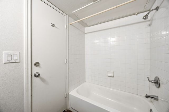 9837 Walnut Street S203, Dallas, TX 75243