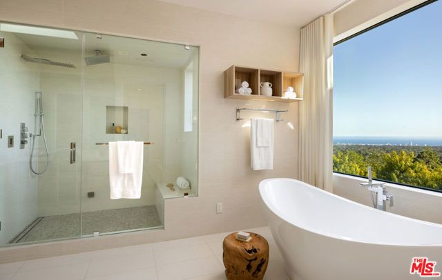 815 N Tigertail Road, Los Angeles, CA 90049