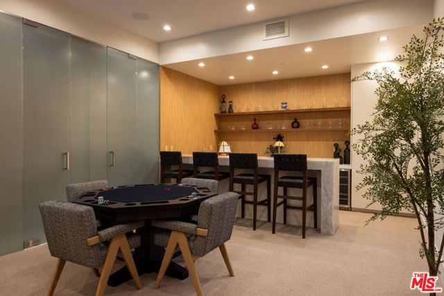 815 N Tigertail Road, Los Angeles, CA 90049