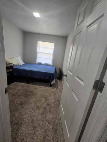 4980 NE Chouteau Drive, Kansas City, MO 64119