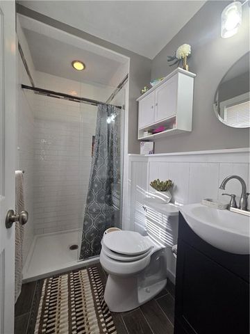 4980 NE Chouteau Drive, Kansas City, MO 64119