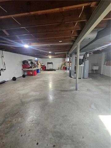 4980 NE Chouteau Drive, Kansas City, MO 64119