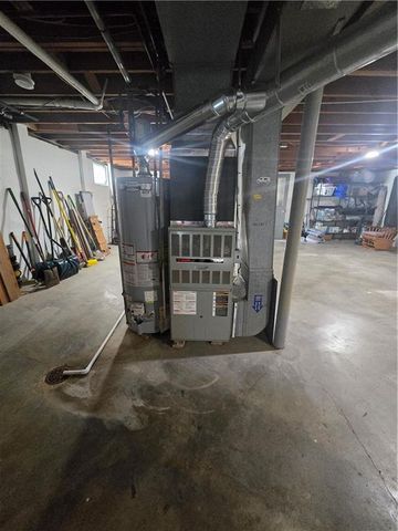 4980 NE Chouteau Drive, Kansas City, MO 64119