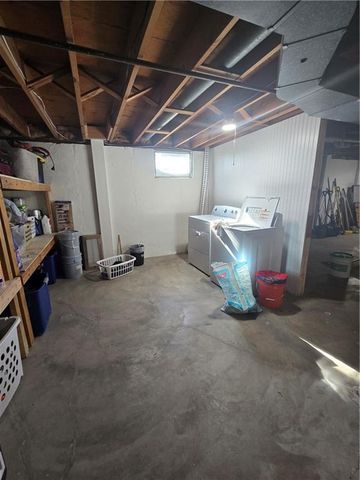 4980 NE Chouteau Drive, Kansas City, MO 64119