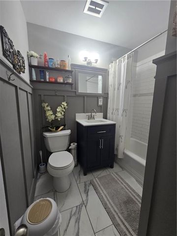 4980 NE Chouteau Drive, Kansas City, MO 64119