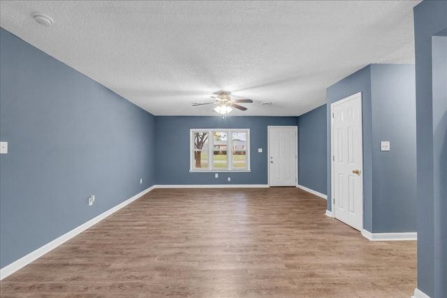 1619 Hills Chapel Rd, Manchester, TN 37355