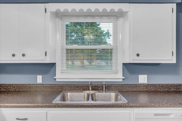 1619 Hills Chapel Rd, Manchester, TN 37355