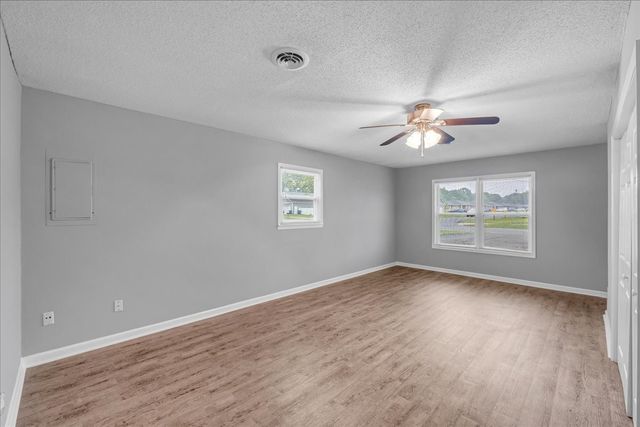 1619 Hills Chapel Rd, Manchester, TN 37355