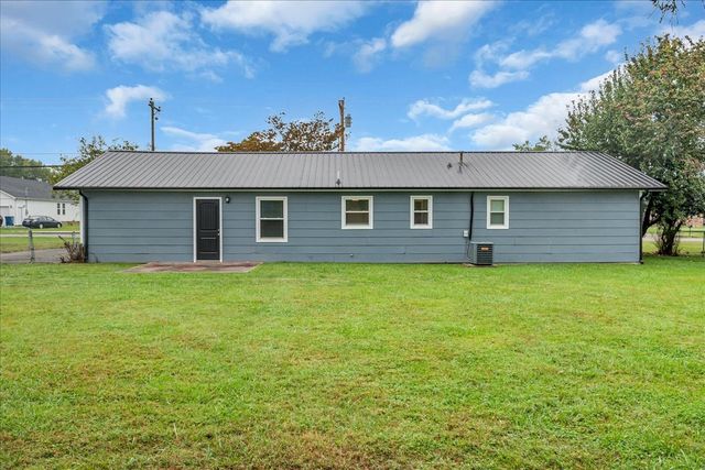 1619 Hills Chapel Rd, Manchester, TN 37355