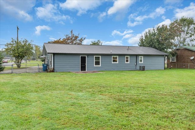 1619 Hills Chapel Rd, Manchester, TN 37355