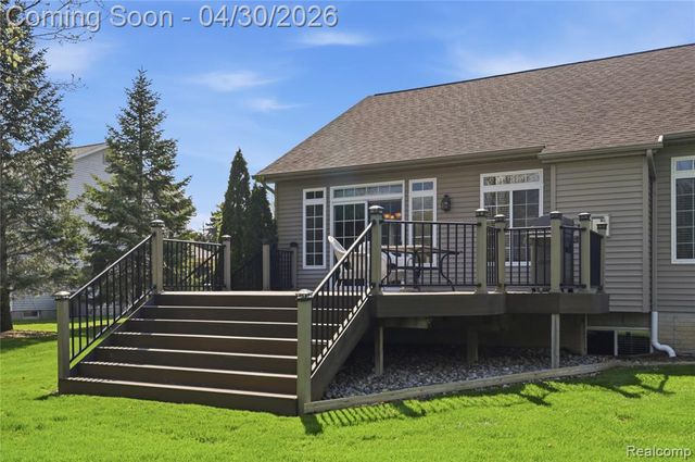 9031 Hidden Oaks Drive, Grand Blanc, MI 48439