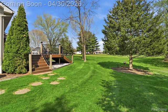 9031 Hidden Oaks Drive, Grand Blanc, MI 48439