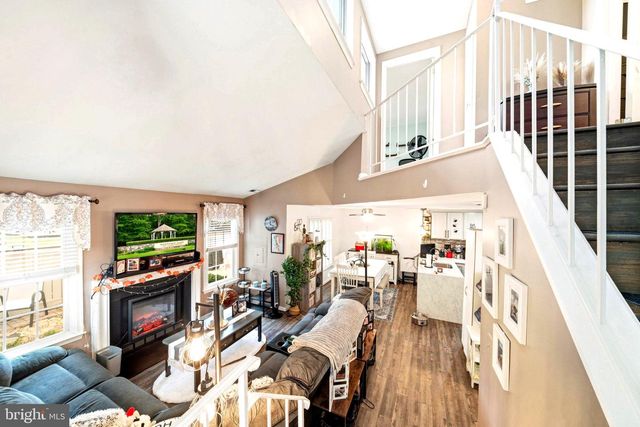 8812 RUSTBURG CIR, Montgomery Village, MD 20886