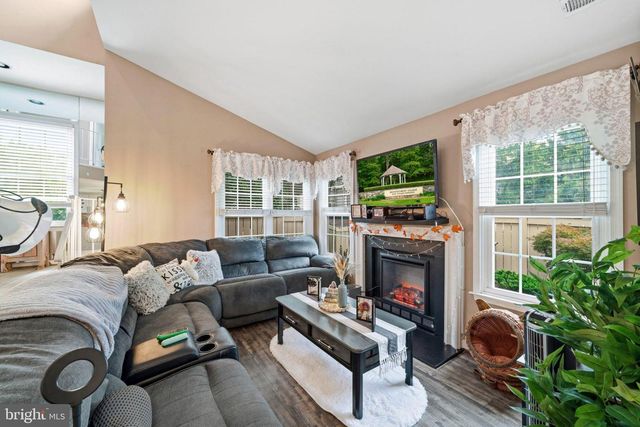 8812 RUSTBURG CIR, Montgomery Village, MD 20886