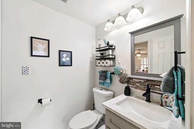 8812 RUSTBURG CIR, Montgomery Village, MD 20886