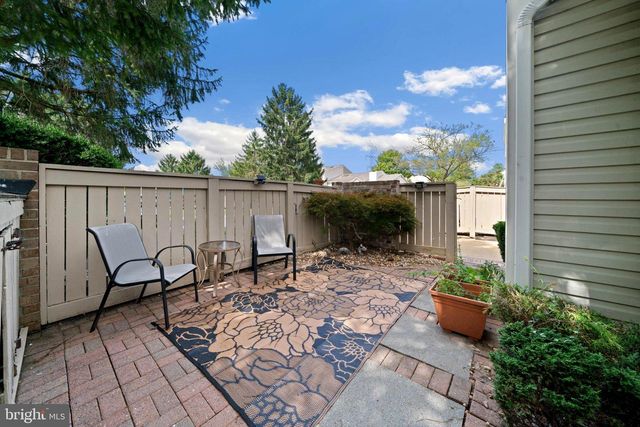 8812 RUSTBURG CIR, Montgomery Village, MD 20886