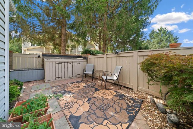 8812 RUSTBURG CIR, Montgomery Village, MD 20886