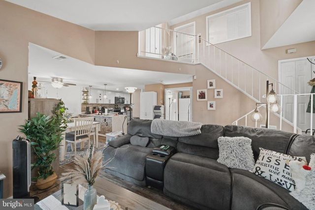 8812 RUSTBURG CIR, Montgomery Village, MD 20886