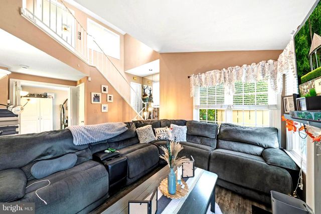 8812 RUSTBURG CIR, Montgomery Village, MD 20886