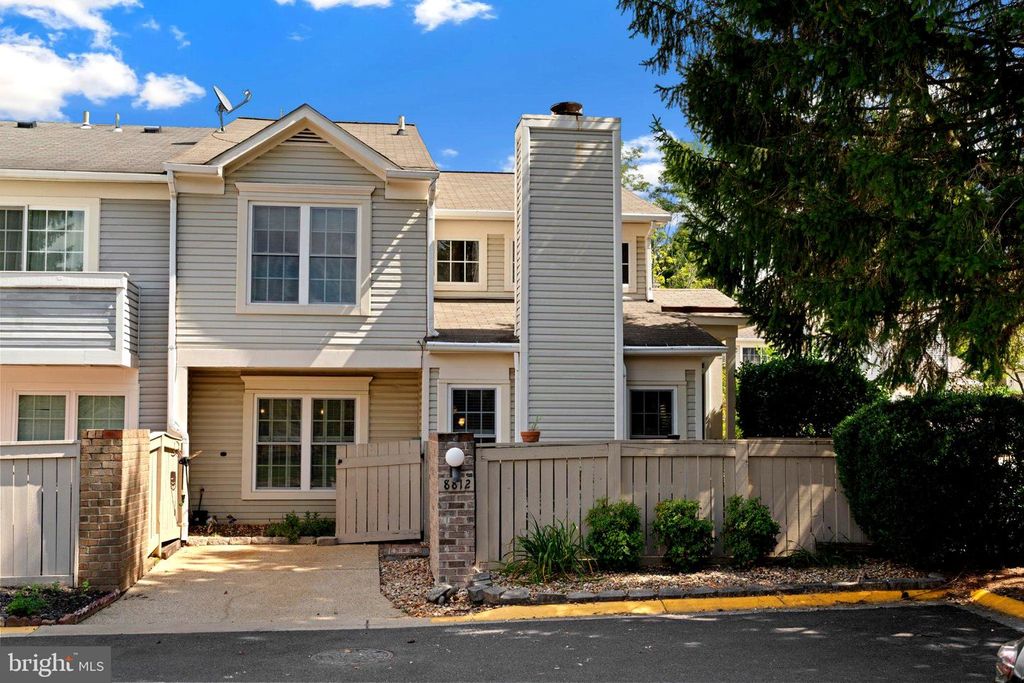 8812 RUSTBURG CIR, Montgomery Village, MD 20886