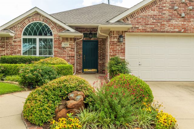 305 Chantilly Court, Hurst, TX 76054