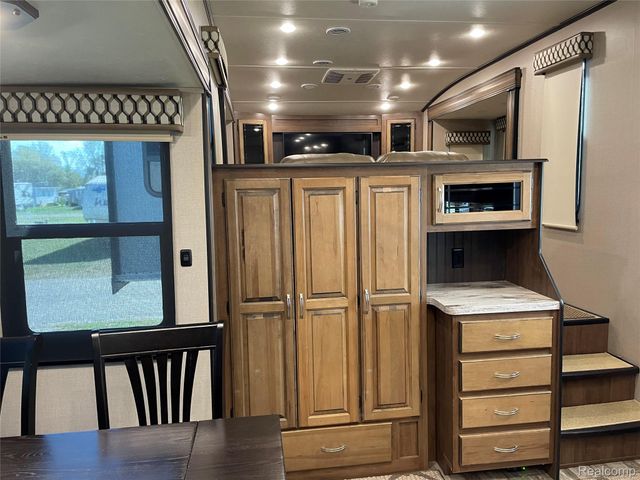 831 Main St, Au Gres, MI 48703