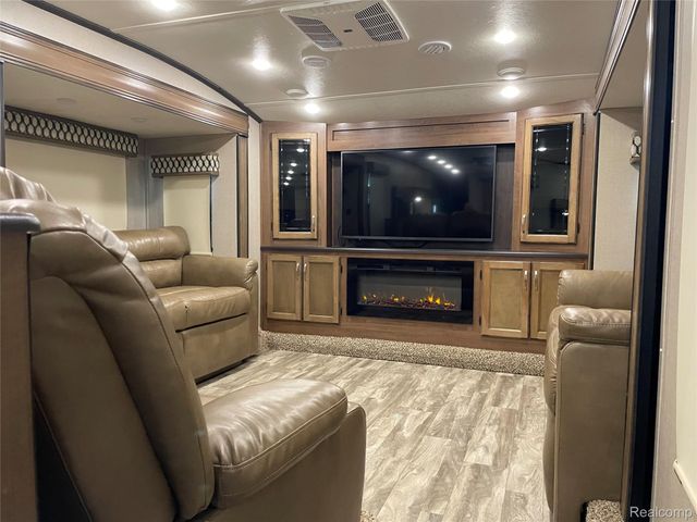 831 Main St, Au Gres, MI 48703