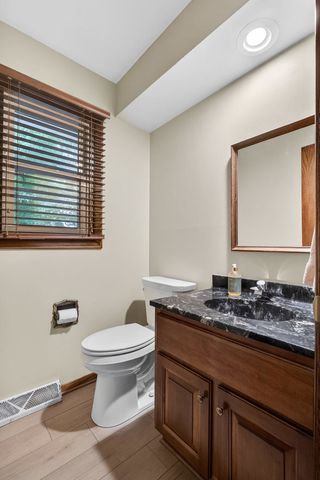 2205 Winding Hill Road, Davenport, IA 52807